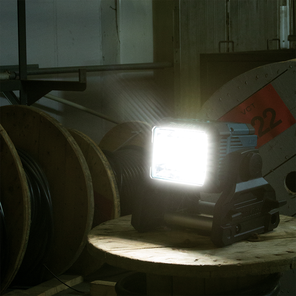 LED Area Worklight LXT | DML811Z