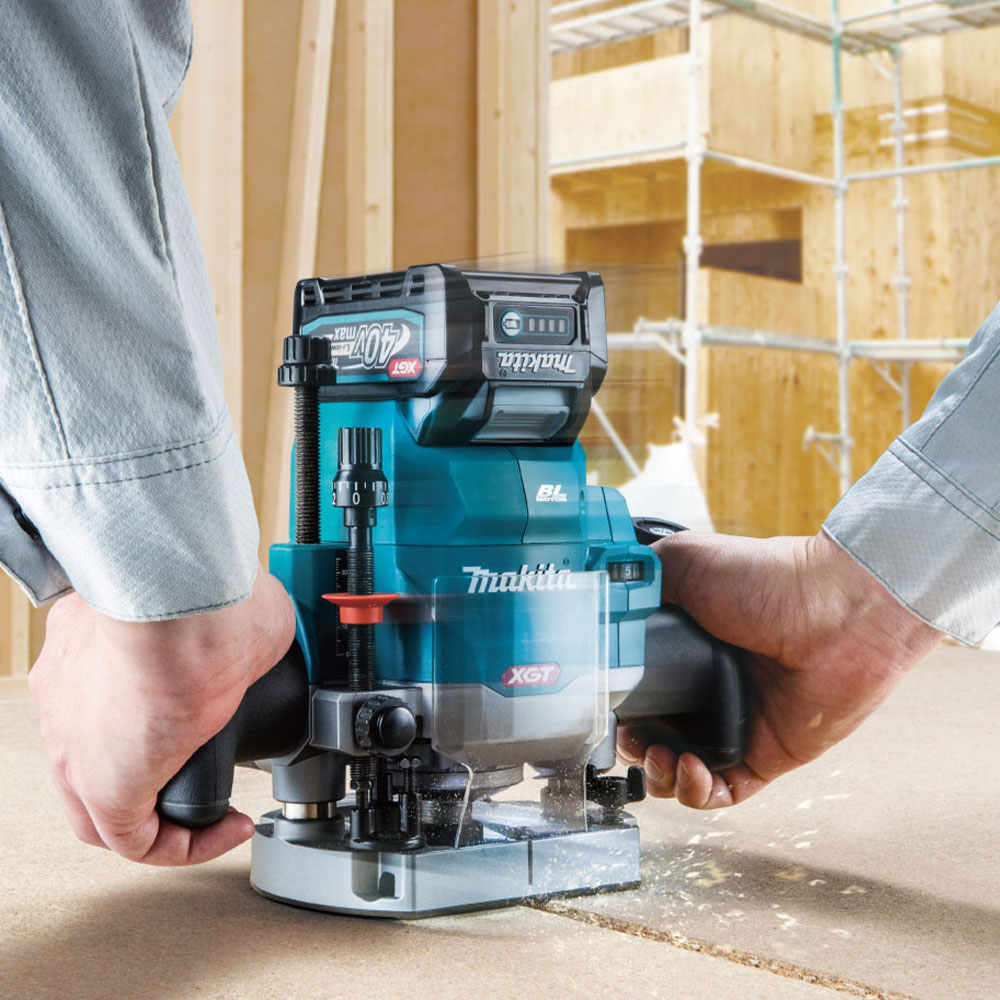Cordless Plunge Router | RP001GM201